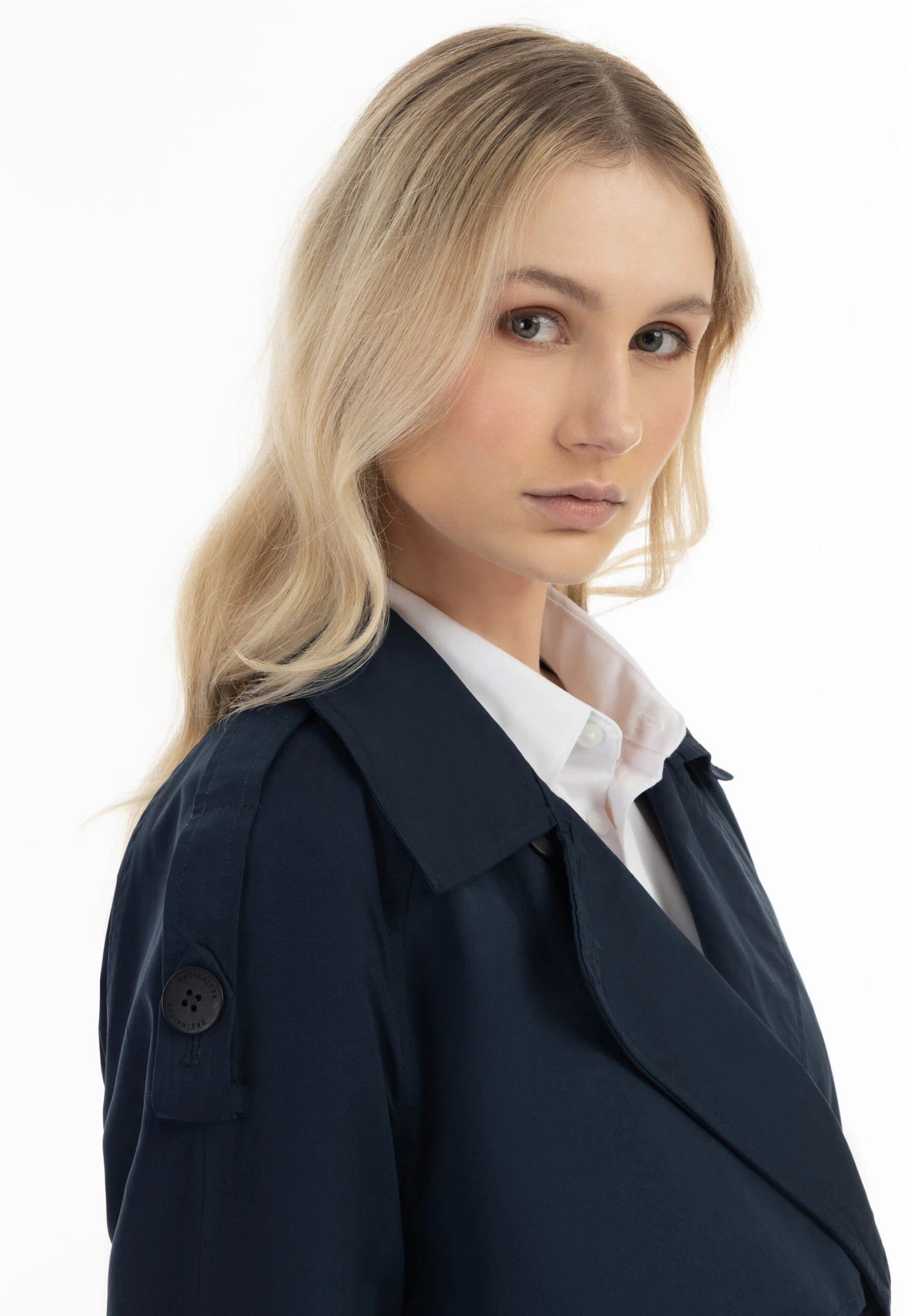 Klassischer Trenchcoat markani in Nachtblau Klassischer Trenchcoat Markani In Nachtblau -Kinder Erwachsene Produkte Geschäft dreimaster klassik klassischer trenchcoat markani in nachtblau 3 scaled