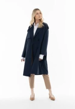 Klassischer Trenchcoat Markani In Nachtblau 6 Klassischer Trenchcoat Markani In Nachtblau -Kinder Erwachsene Produkte Geschäft dreimaster klassik klassischer trenchcoat markani in nachtblau 4