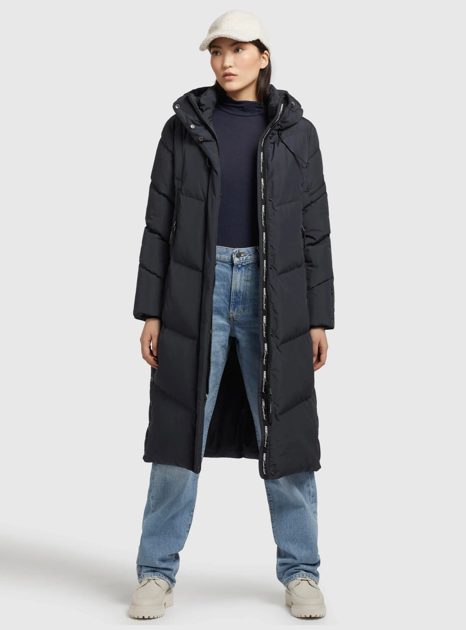 Mantel SONJE4 in Graublau Khujo Mantel SONJE4 In Graublau -Kinder Erwachsene Produkte Geschäft khujo mantel sonje4 in graublau 1 scaled