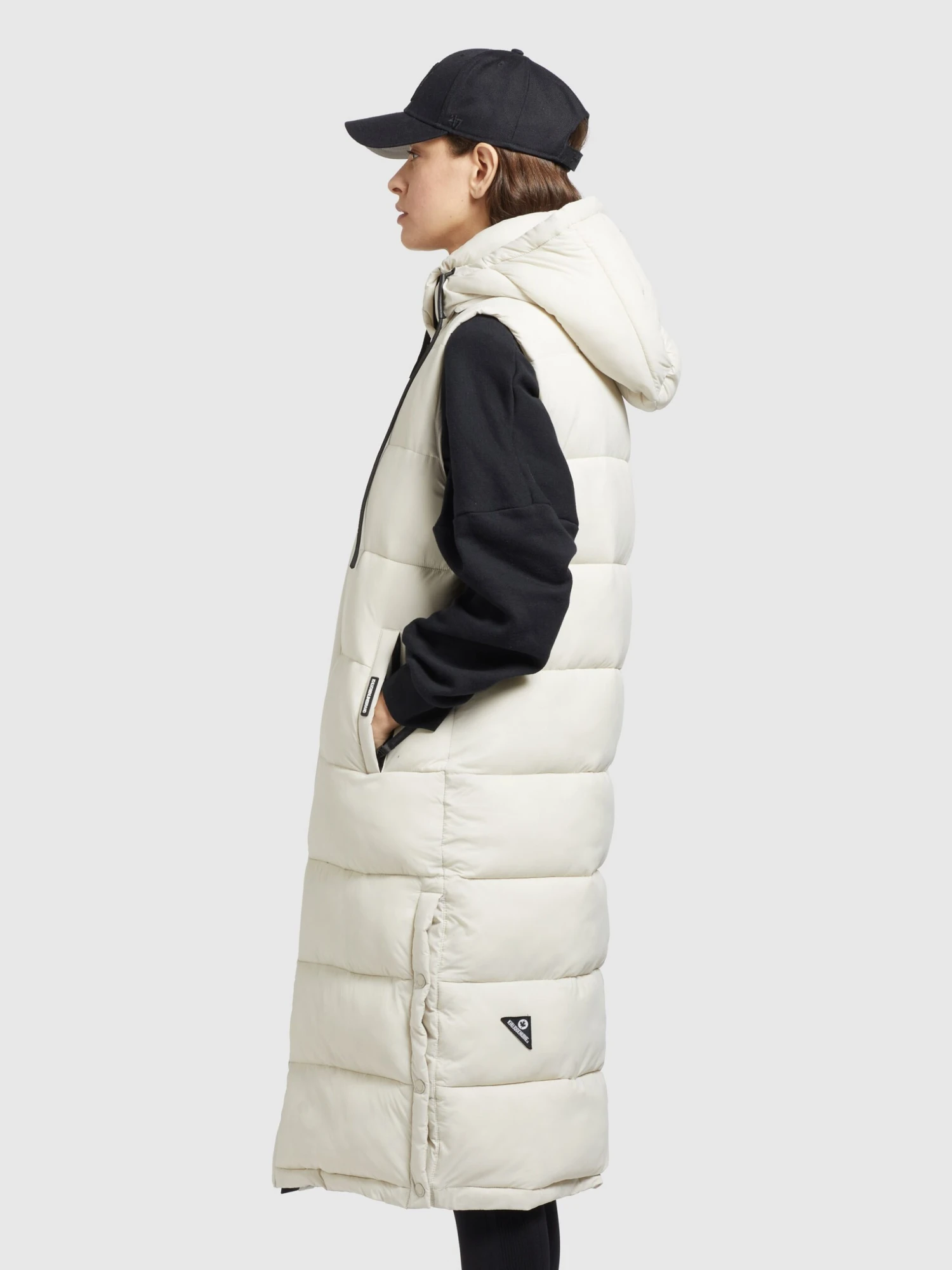 Weste TOURIN MATT in Cremeweiß Khujo Weste TOURIN MATT In Cremeweiß -Kinder Erwachsene Produkte Geschäft khujo weste tourin matt in cremeweiss 2 scaled