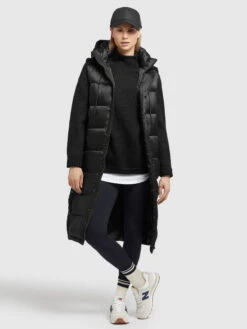 Khujo Weste TOURIN SATIN In Schwarz 7 Khujo Weste TOURIN SATIN In Schwarz -Kinder Erwachsene Produkte Geschäft khujo weste tourin satin in schwarz 5