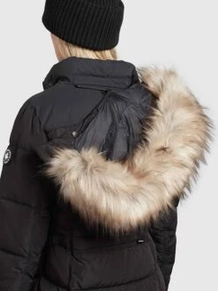 Khujo Winterjacke "Amaray 2" In Schwarz 9 Khujo Winterjacke "Amaray 2" In Schwarz -Kinder Erwachsene Produkte Geschäft khujo winterjacke amaray 2 in schwarz 7