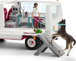 Schleich Horse Club 42439 Mobile Tierärztin Mit Hannoveraner Fohlen -Kinder Erwachsene Produkte Geschäft schleich horse club 42439 mobile tierarztin mit hannoveraner fohlen 5