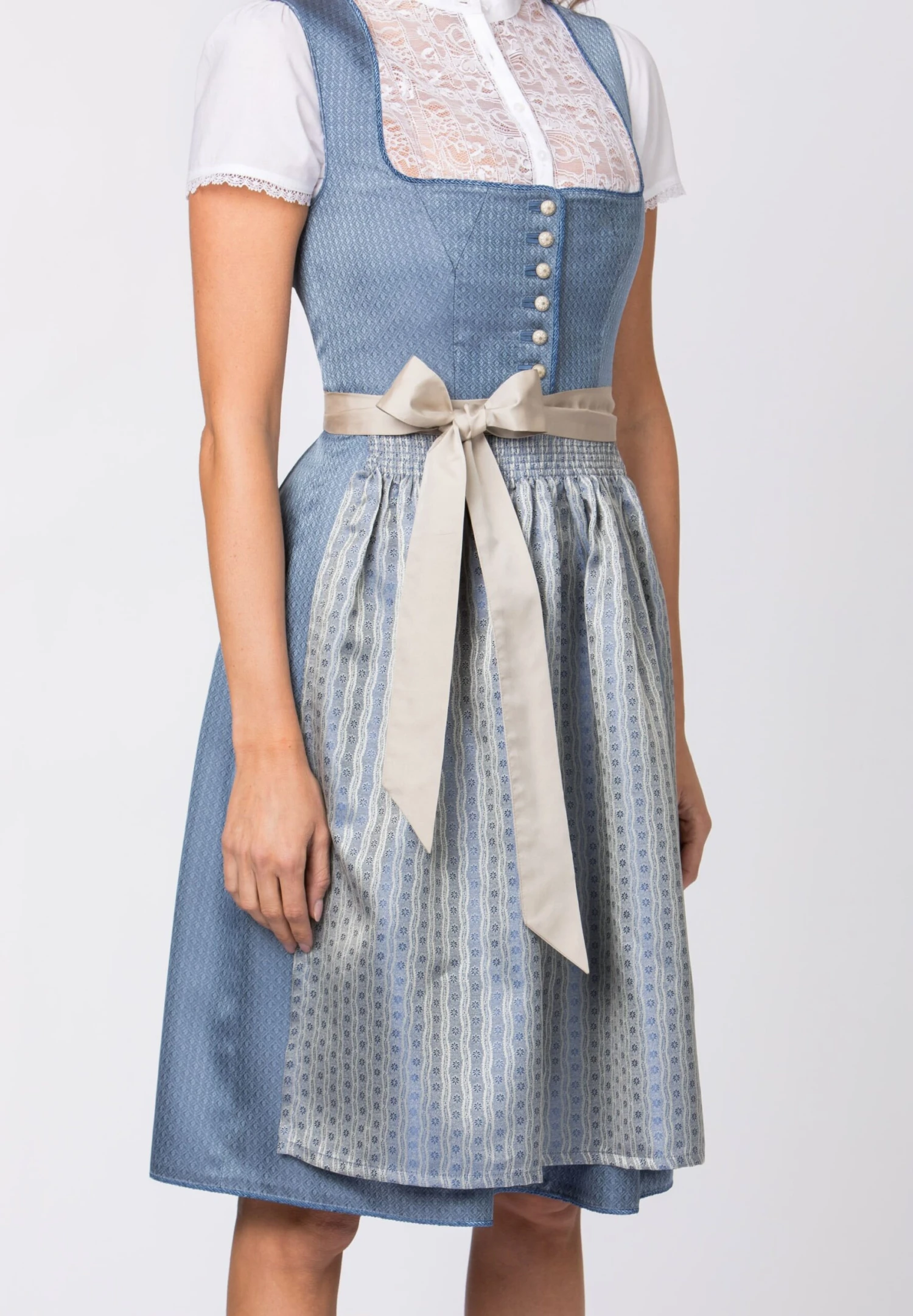 Midi Dirndl "Irit" in rauchblau Midi Dirndl "Irit" In Rauchblau -Kinder Erwachsene Produkte Geschäft stockerpoint midi dirndl irit in rauchblau 3 scaled